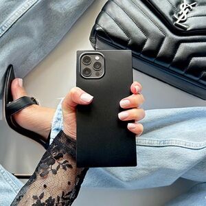 Flaunt Square Matte Black iPhone 16 Pro Case